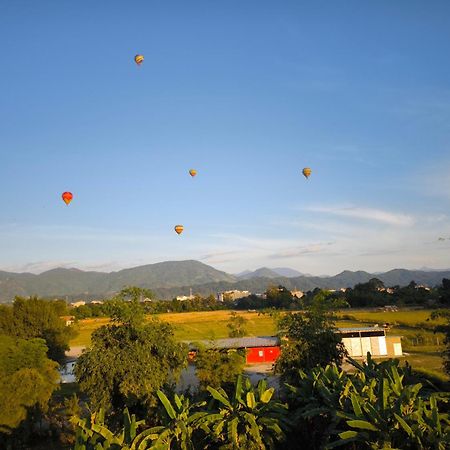 Dd Guesthouse Vang Vieng Dış mekan fotoğraf