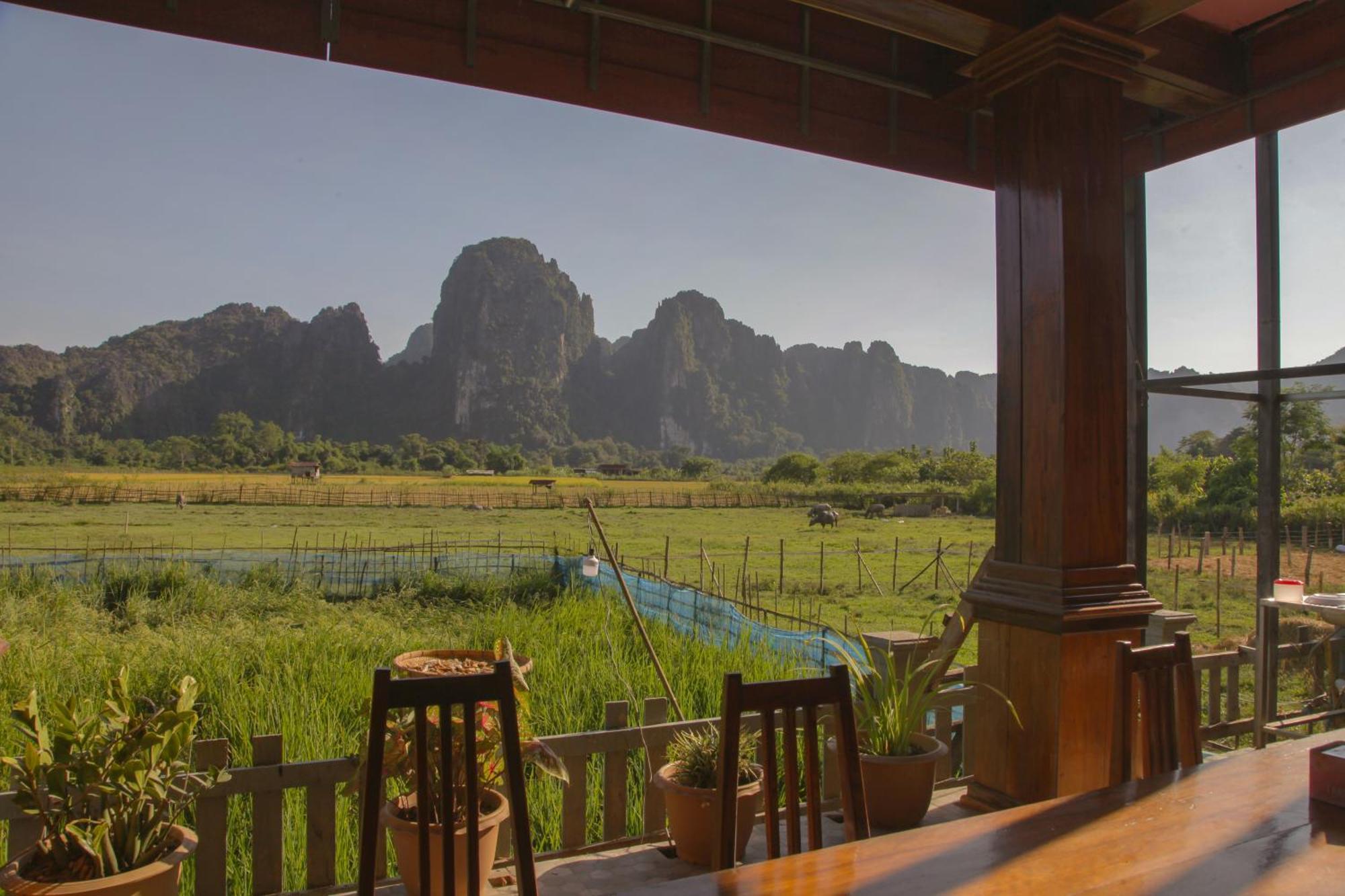 Dd Guesthouse Vang Vieng Dış mekan fotoğraf